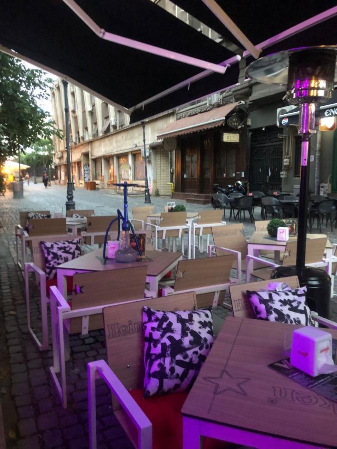 Old Town Bar Apartments On Street Tonitza Bucarest Exterior foto